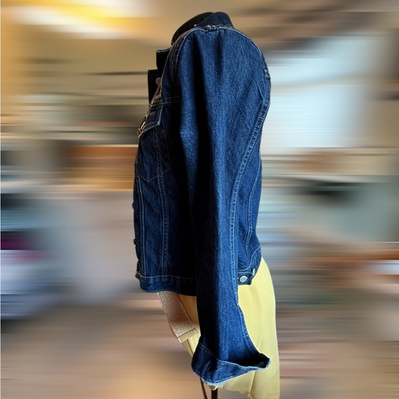 Gap denim jacket size Small EUC - Picture 2 of 5